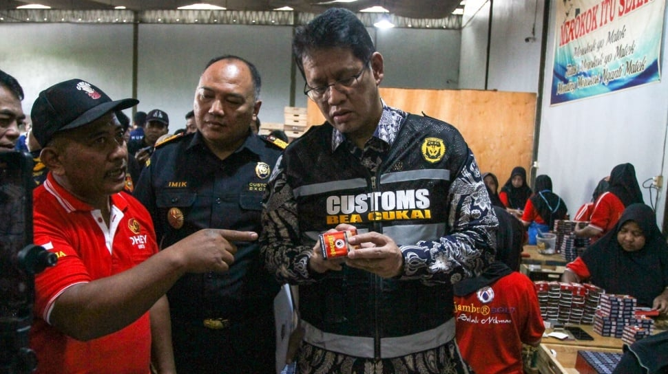 Menkeu Purbaya Sidak Bea Cukai Tanjung Perak: Cek Langsung Scanner Baru & Temuan Harga Mencurigakan
