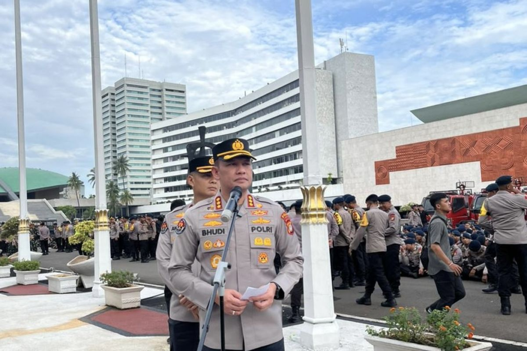 6678 Personel Disiagakan, Segini Ketatnya Penjagaan Demo Buruh di DPR